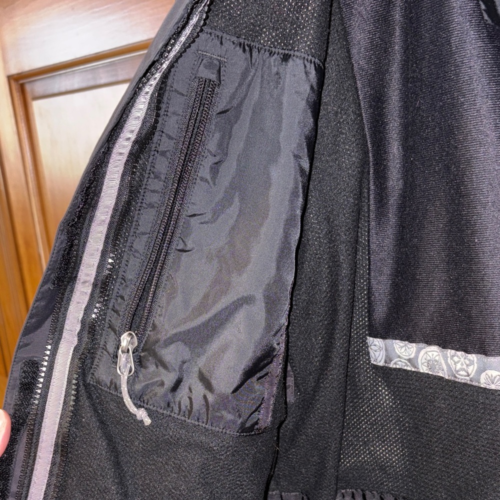 The North Face Black Jacket -Women’s Medium - Picture 5 of 9